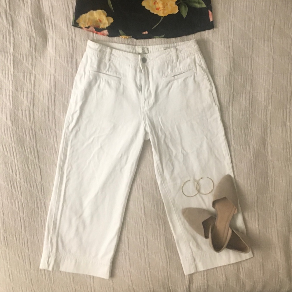 White denim, mid-rise wide-leg cropped pants